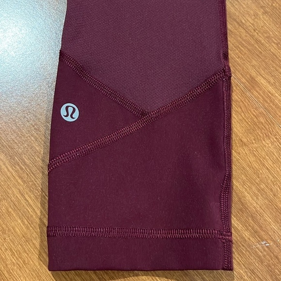 Lululemon Fast and Free Maroon Cropped Leggings Size 4. - Picture 9 of 11